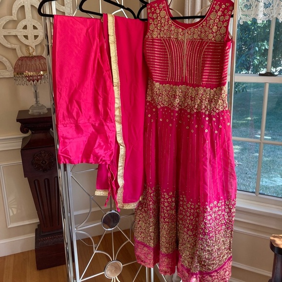 Indian Designer Hot Pink Georgette Anarkali Suit - Picture 4 of 12